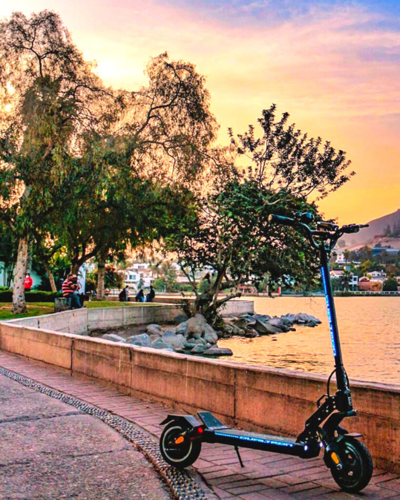 Dualtron Thunder electric scooter next to the lake.