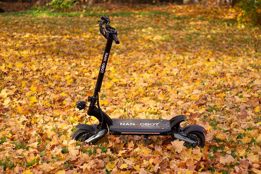 Nanrobot d6+ electric scooter standing in yellow leaves