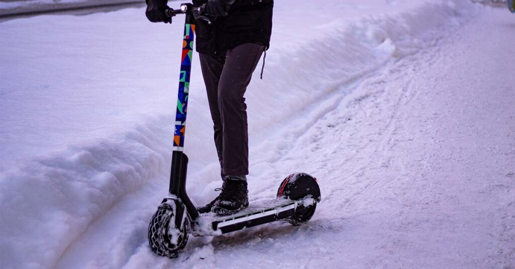 can you ride electric scooter in the winter featured image