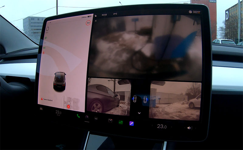 All camera images open on the display of Tesla Model 3