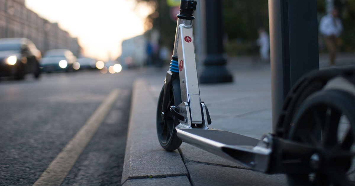 How to Charge Your Electric Scooter Properly – Step-by-Step Guide