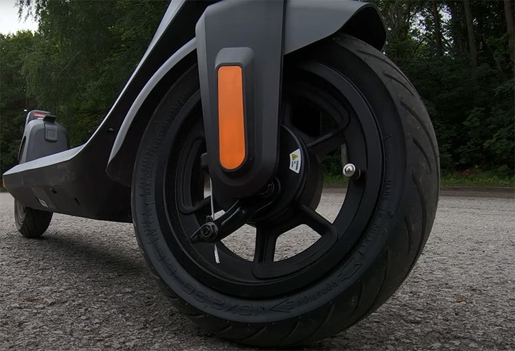 front drum brake of an electric scooter