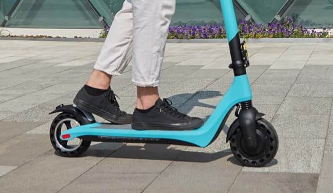 joyor a3 electric scooter with a foot brake
