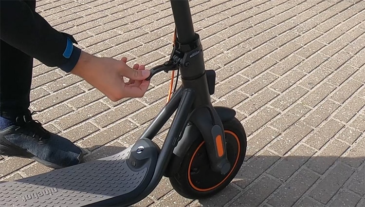 clamp based folding mechanism on segway ninebot scooter