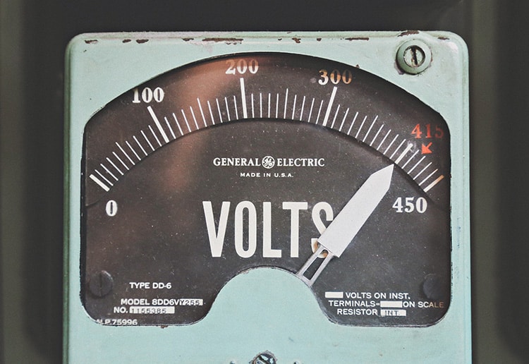 oldschool voltmeter
