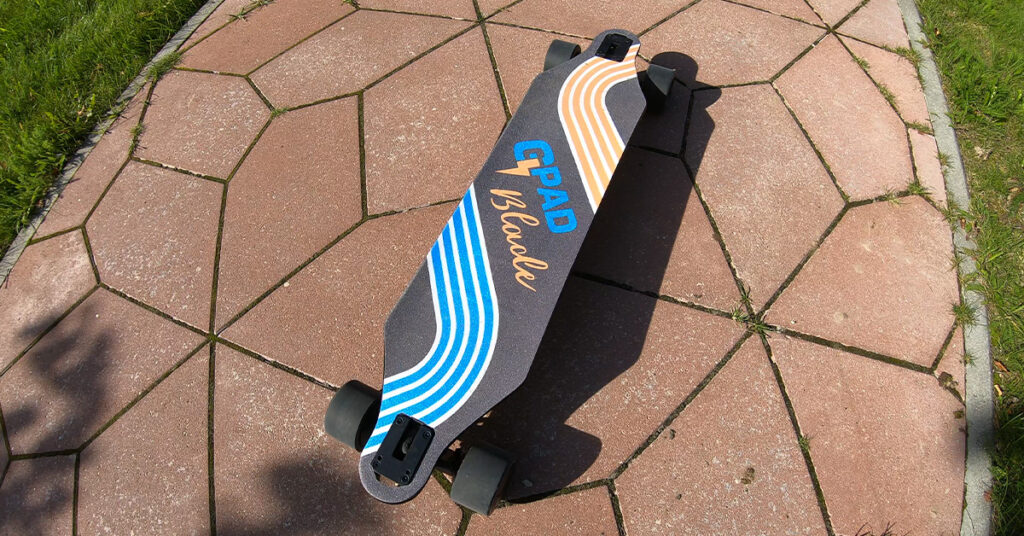 gpad blade electric skateboard on a pavement