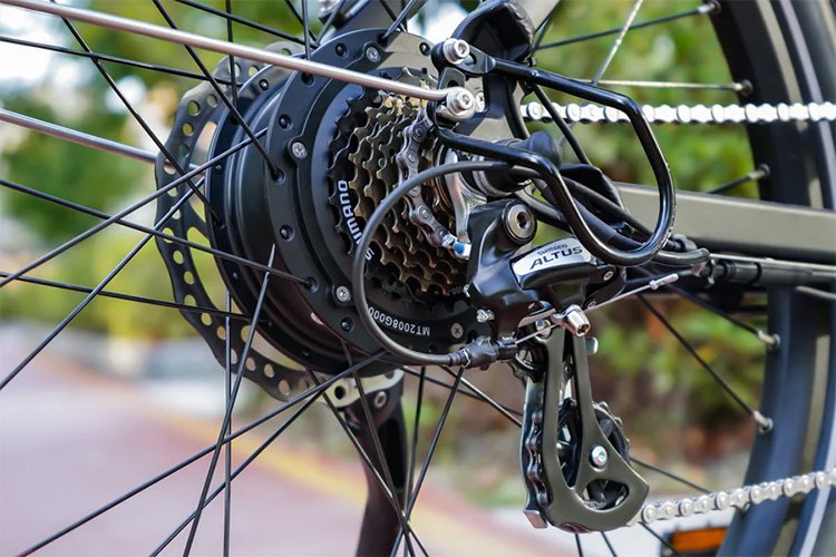 shimano altus gearing system on a KBO electric bike