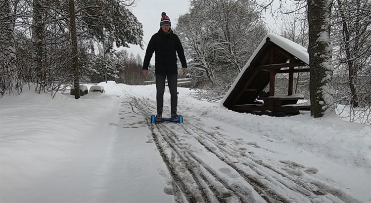 testing the top speed of hoverboard on the snow
